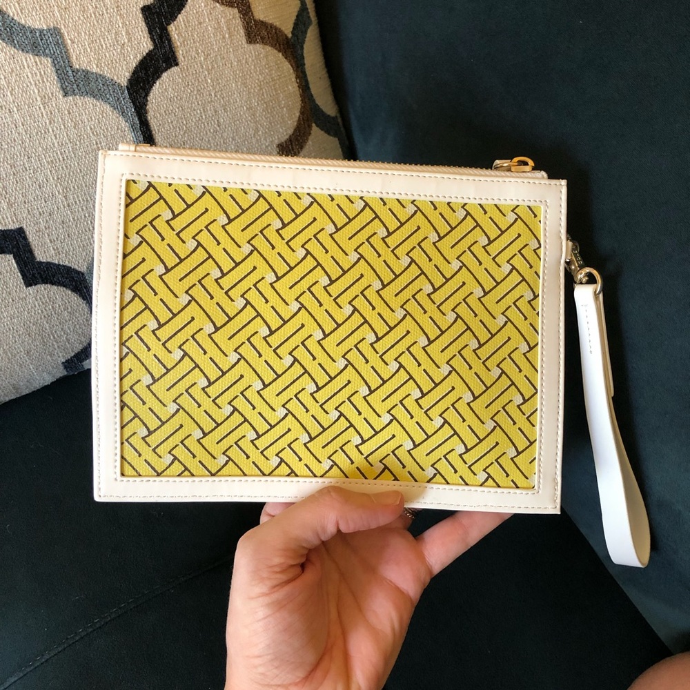 Cole Haan Signature Weave Wrist Wallet Clutch Bag with Strap